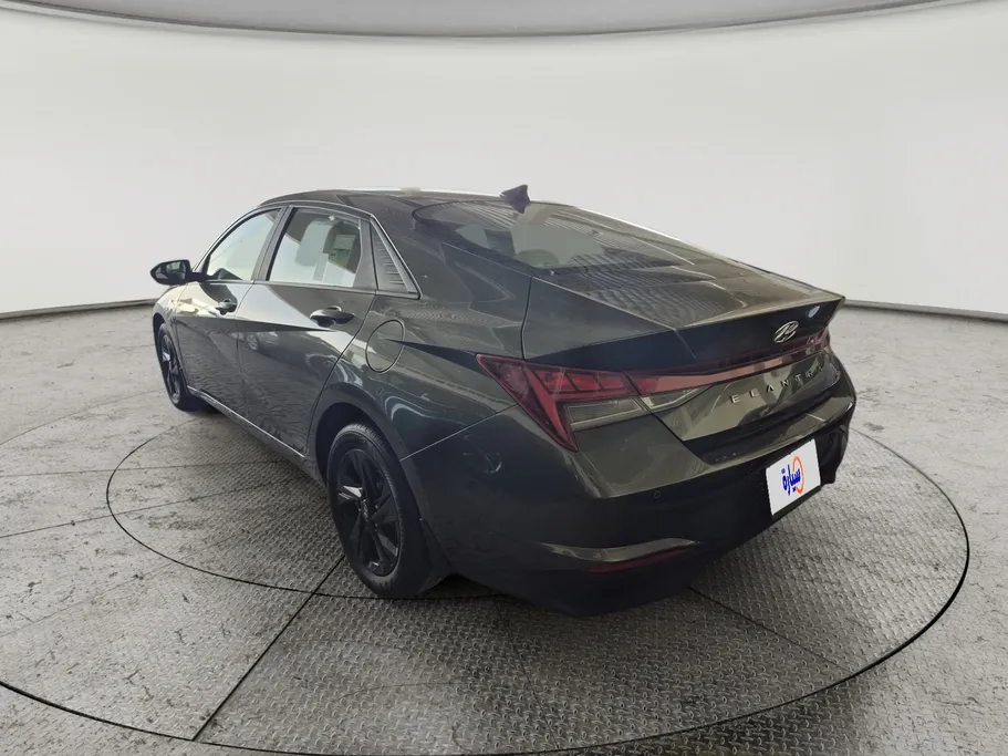 2023 Hyundai Elantra Smart 