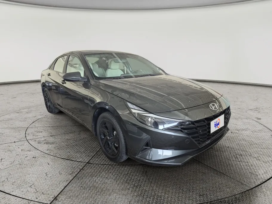 2023 Hyundai Elantra Smart 