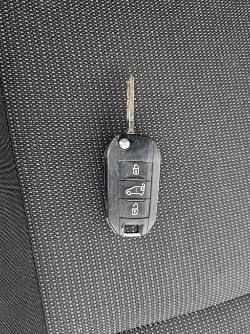 2023 Peugeot Partner Short van 