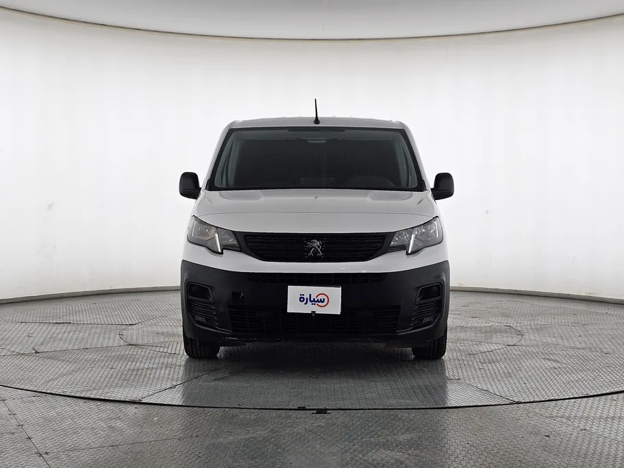 2023 Peugeot Partner Short van 