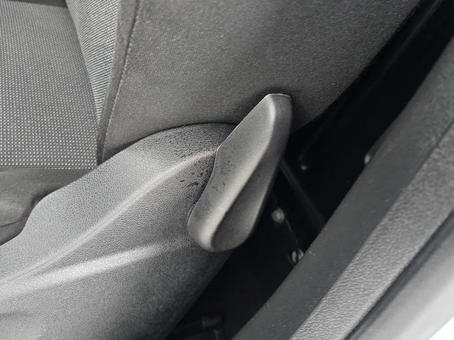 2023 Peugeot Partner Short van 