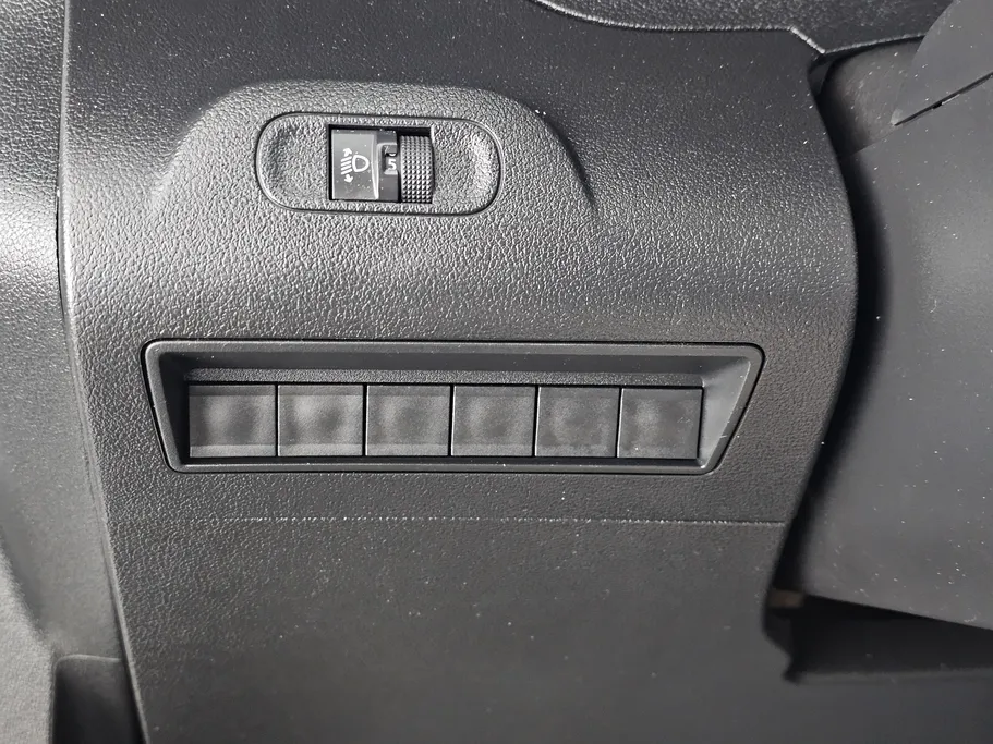 2023 Peugeot Partner Short van 