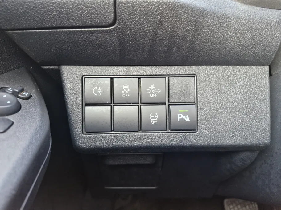 تويوتا يارس Y Plus 2024 