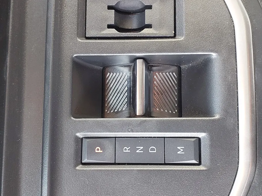 2025 Peugeot Expert VAN 