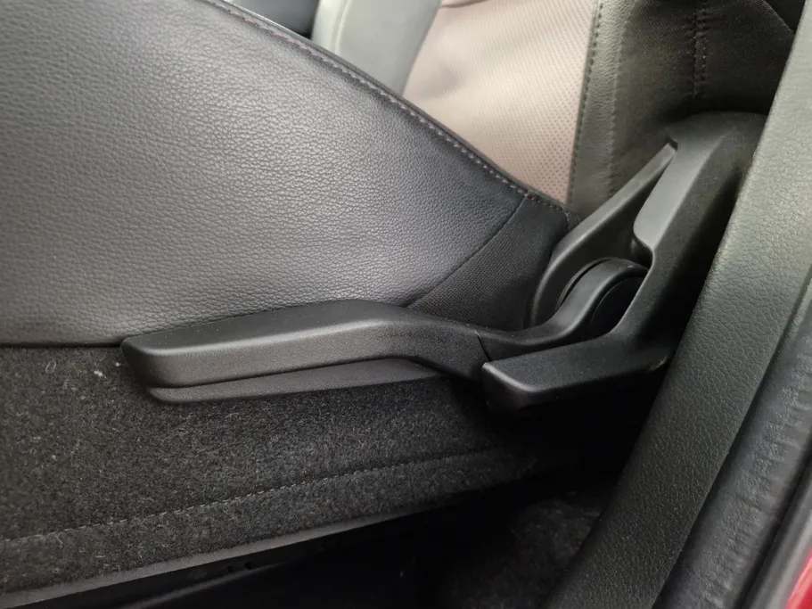 تويوتا أوربان كروزر GLX 2024 