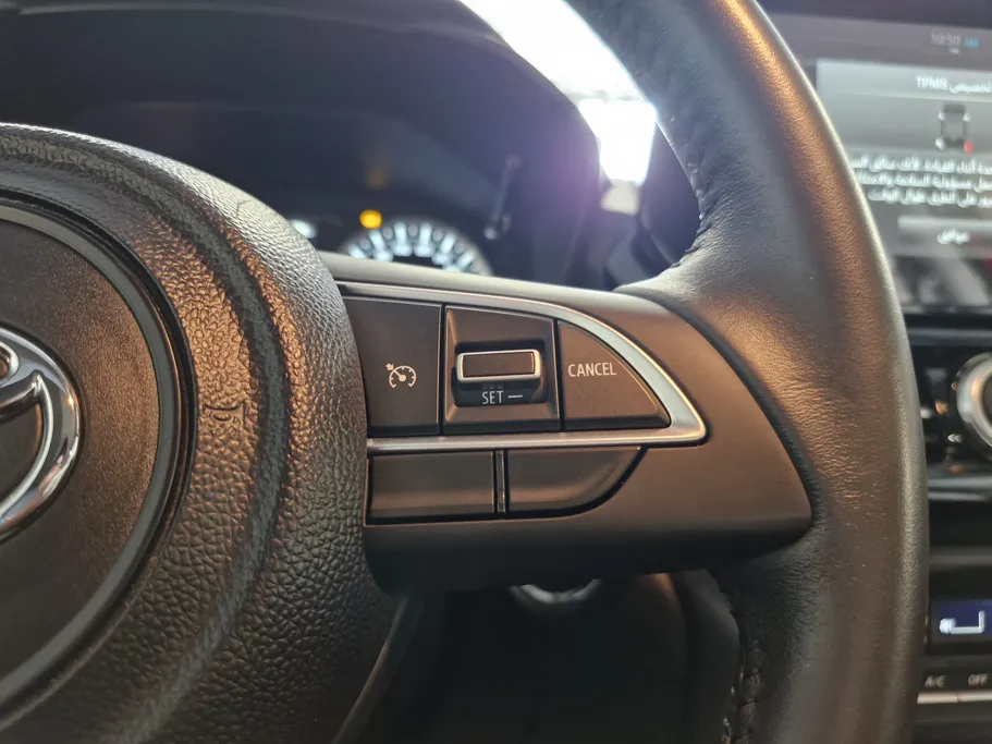 تويوتا أوربان كروزر GLX 2024 