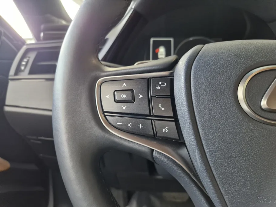 لكزس ES 350 2025 