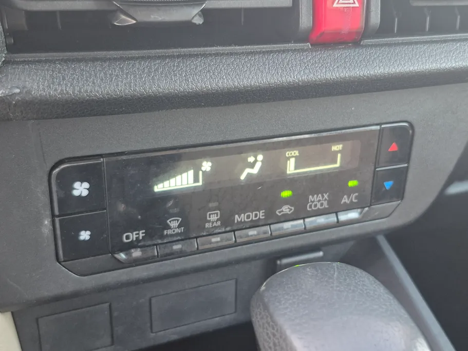 2023 تويوتا Yaris  Y 