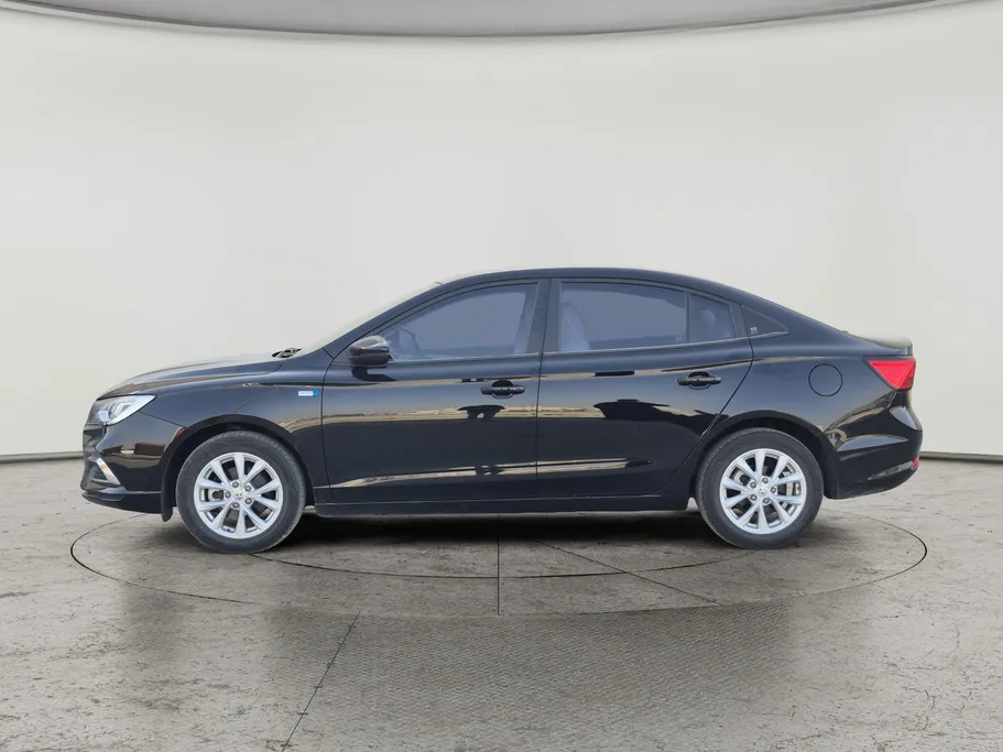 ام جي 5 STD 2025 