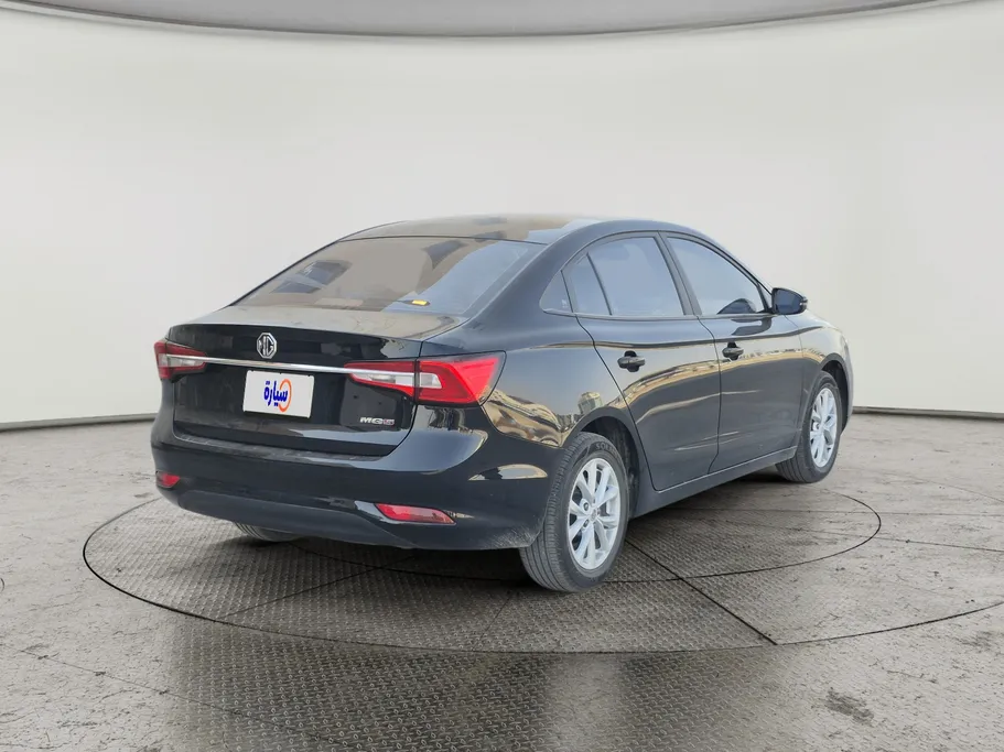 ام جي 5 STD 2025 