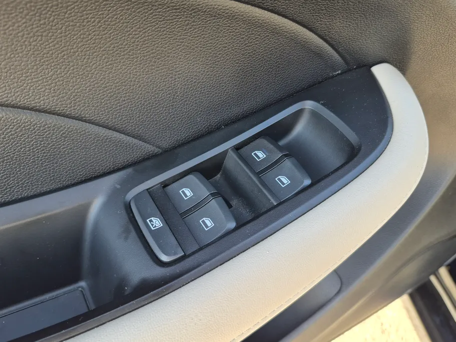 ام جي 5 STD 2025 