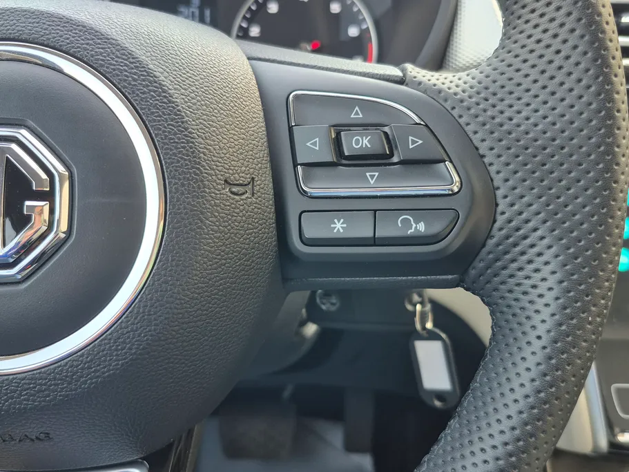 ام جي 5 STD 2025 