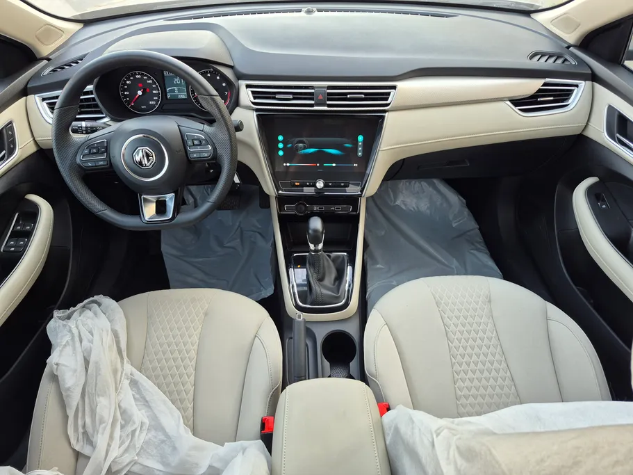 ام جي 5 STD 2025 