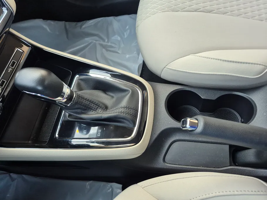 ام جي 5 STD 2025 