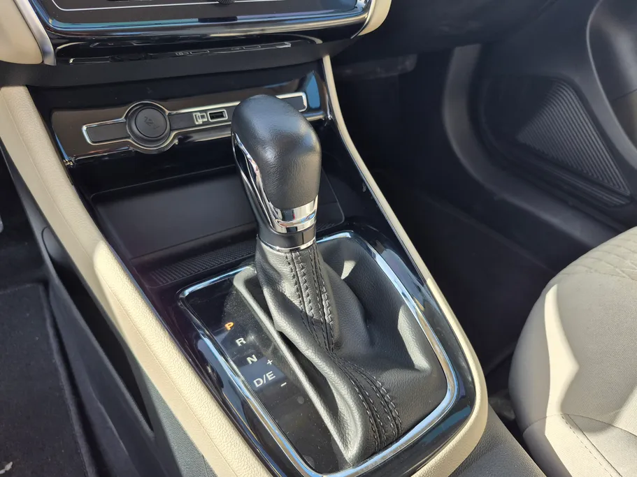 ام جي 5 STD 2025 