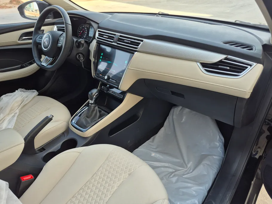 ام جي 5 STD 2025 