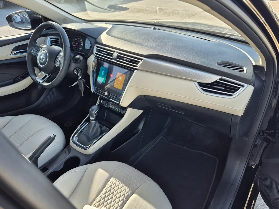 ام جي 5 STD 2025 