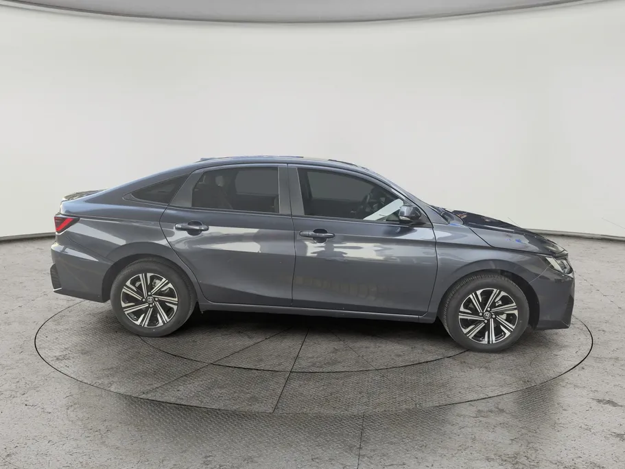 2024 Toyota Yaris  YX 