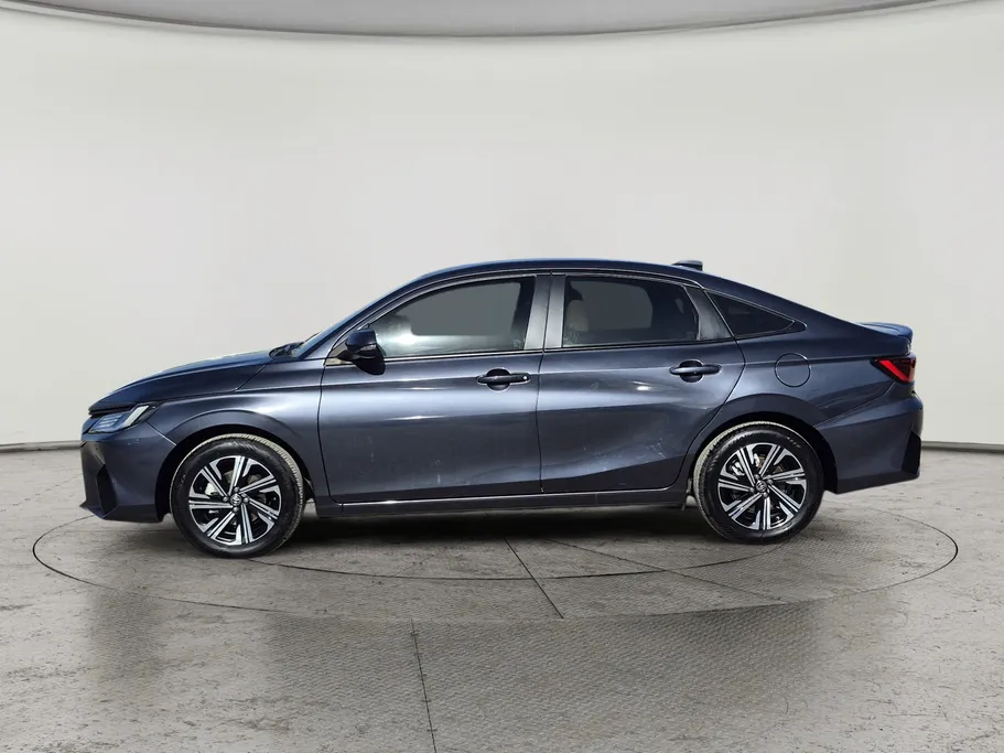 2024 Toyota Yaris  YX 