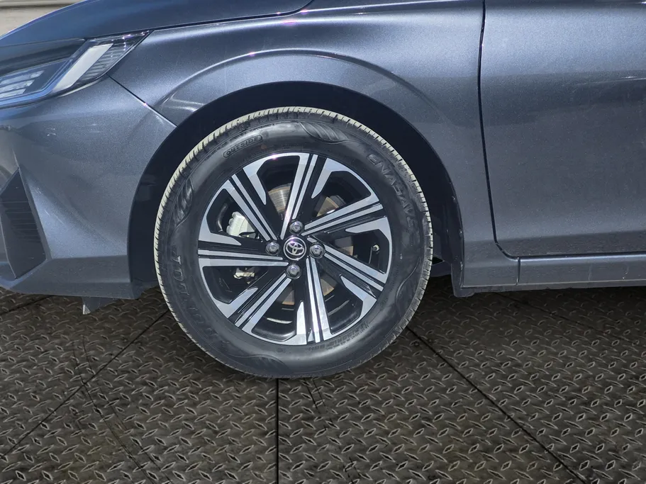 2024 Toyota Yaris  YX 