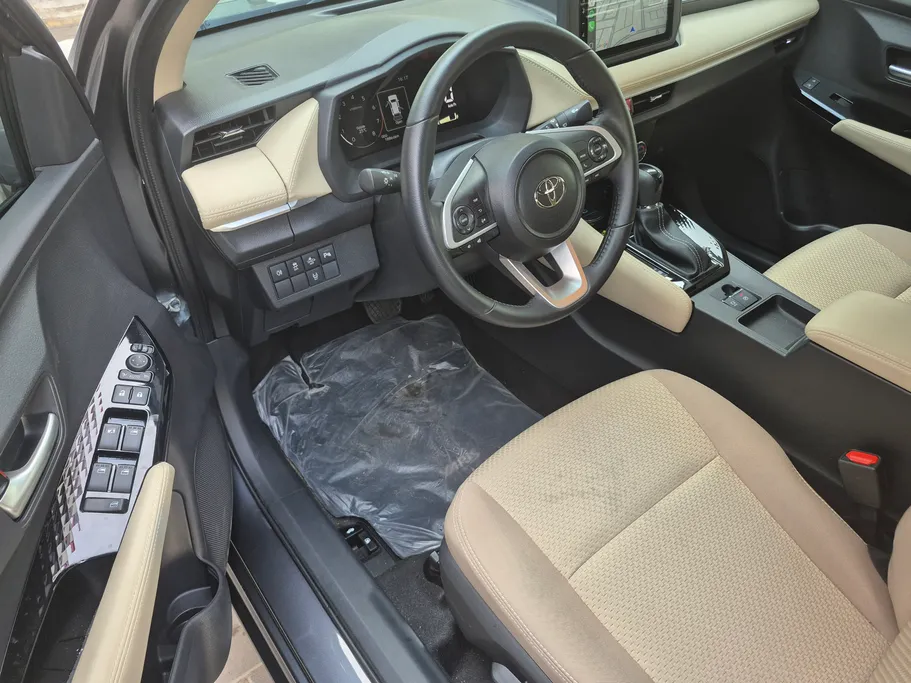 2024 Toyota Yaris  YX 