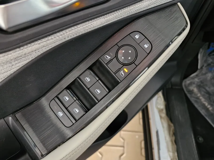 نيسان أكس تريل SV Plus 2024 