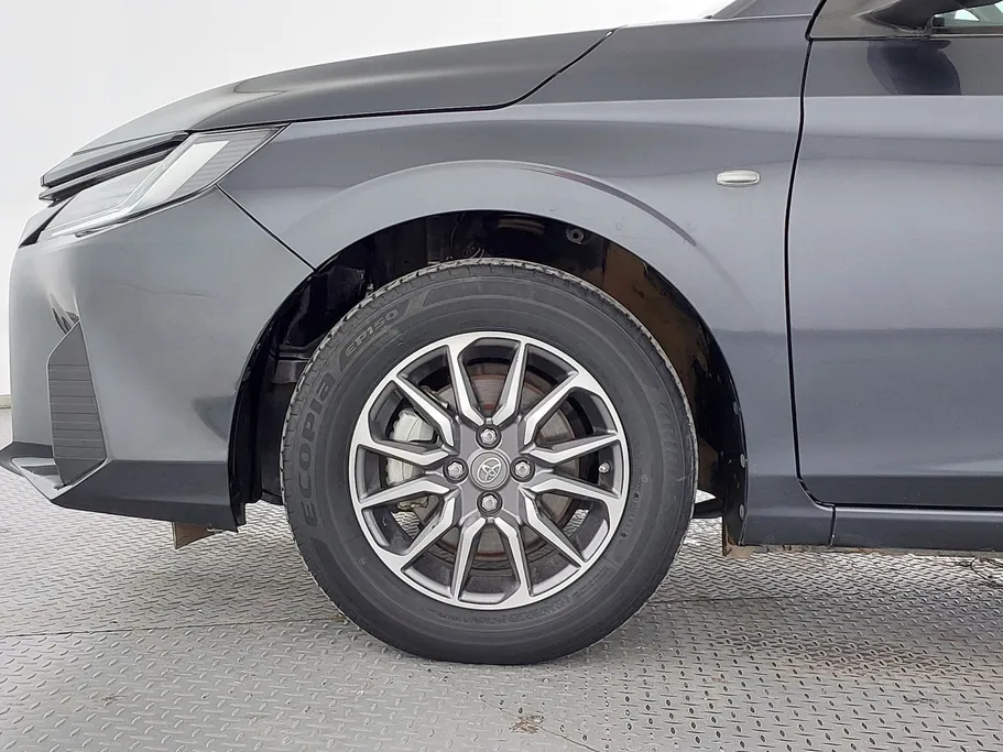 2023 Toyota Yaris  Y 