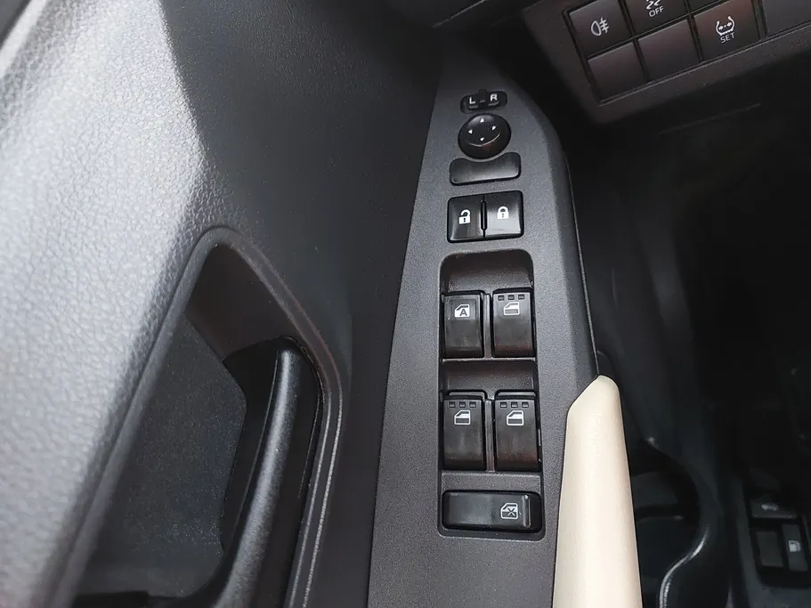 2023 Toyota Yaris  Y 