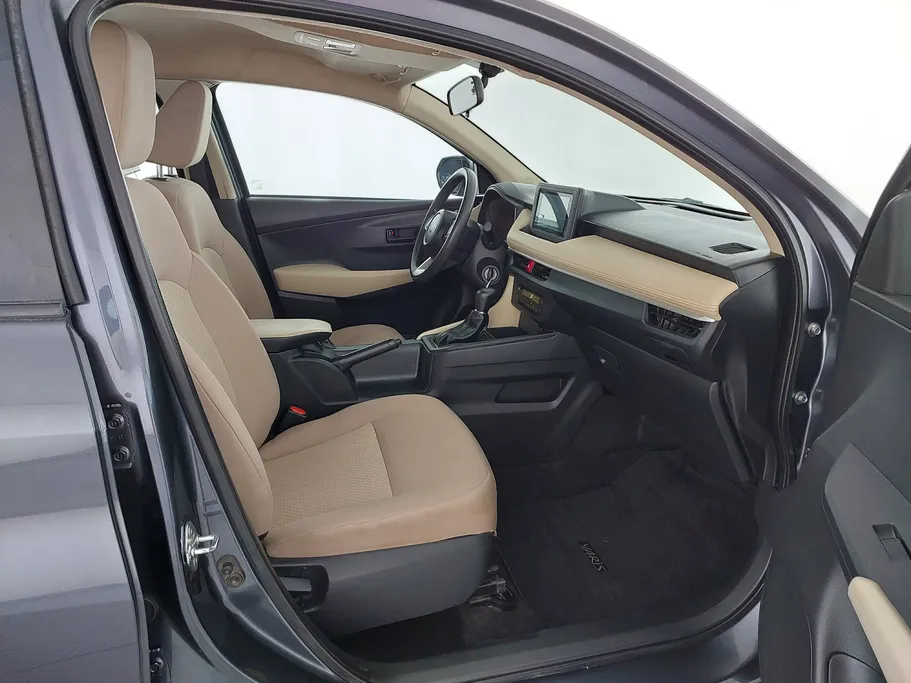 2023 Toyota Yaris  Y 