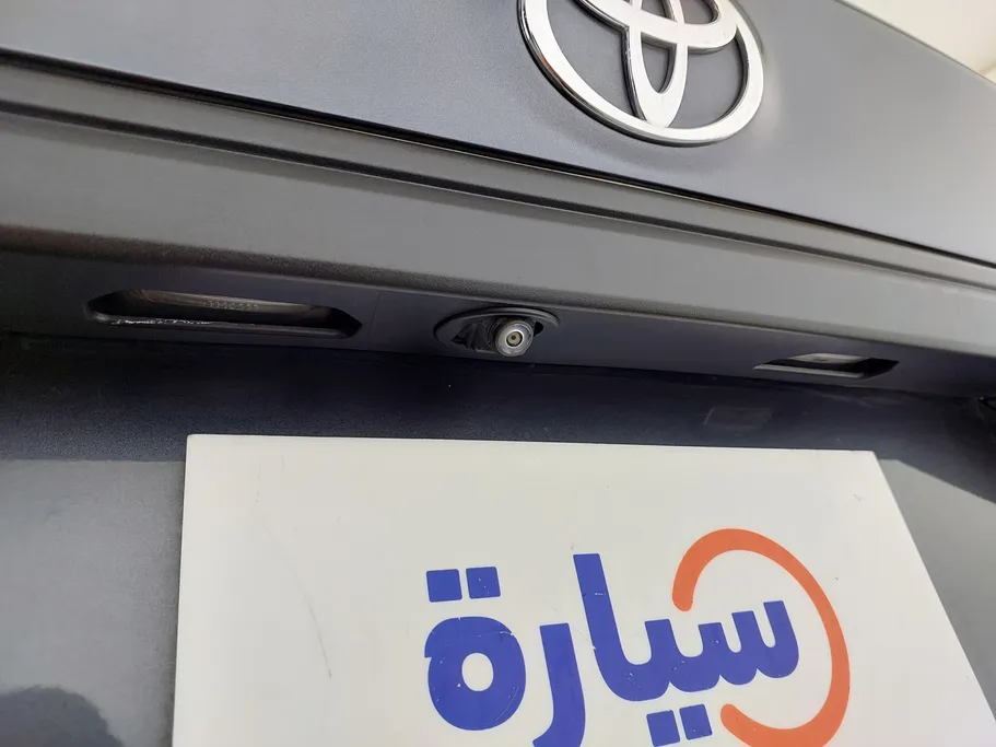 2023 Toyota Yaris  Y 