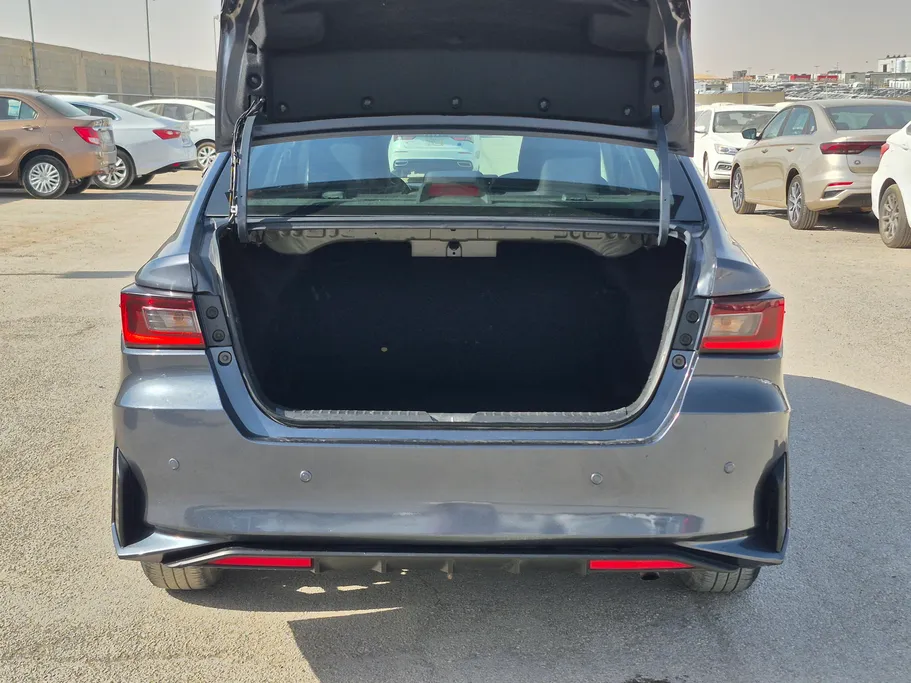 تويوتا يارس Y 2023 