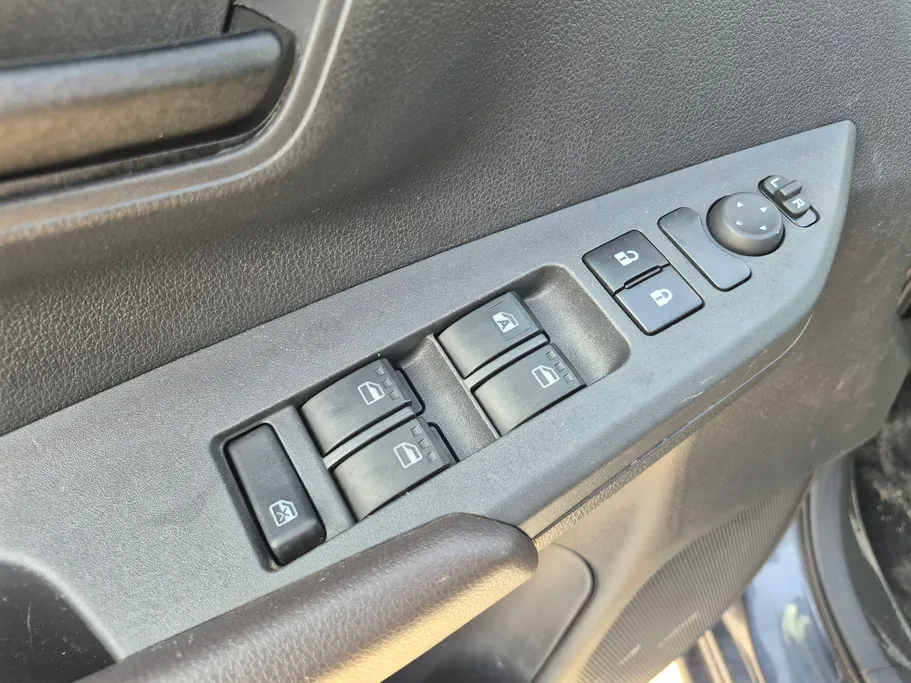 تويوتا يارس Y 2023 