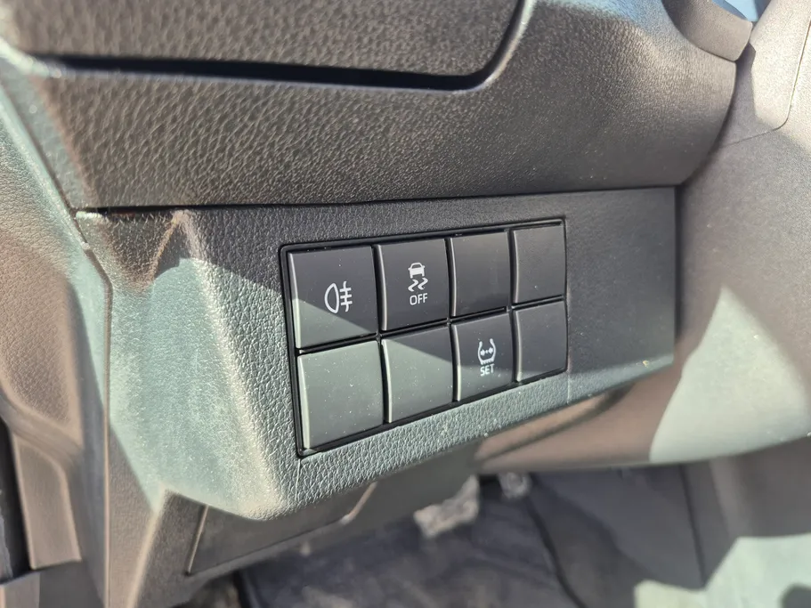 تويوتا يارس Y 2023 