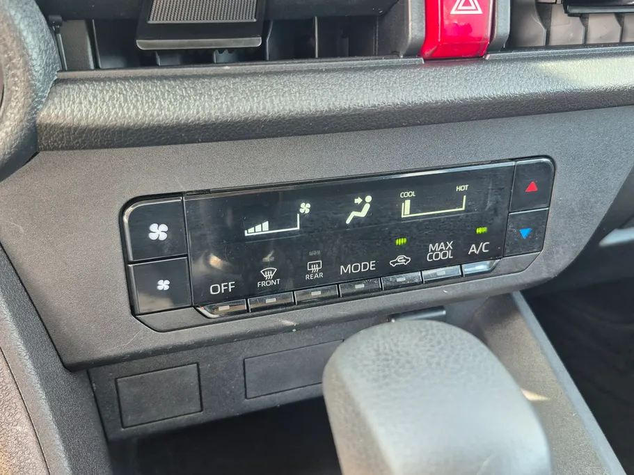 تويوتا يارس Y 2023 