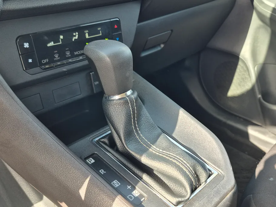 تويوتا يارس Y 2023 