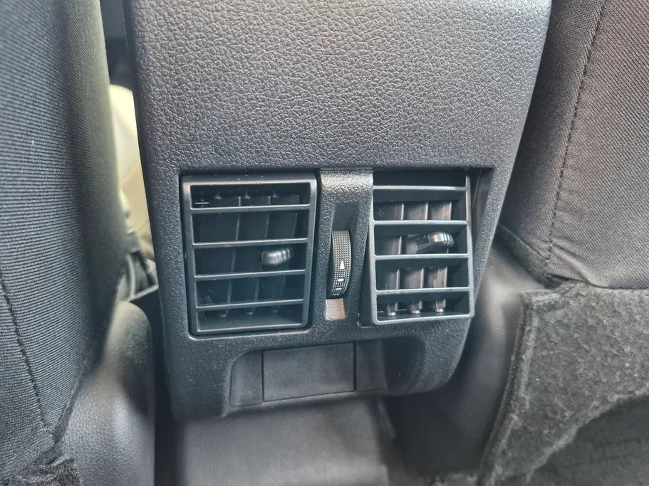 تويوتا يارس Y 2023 