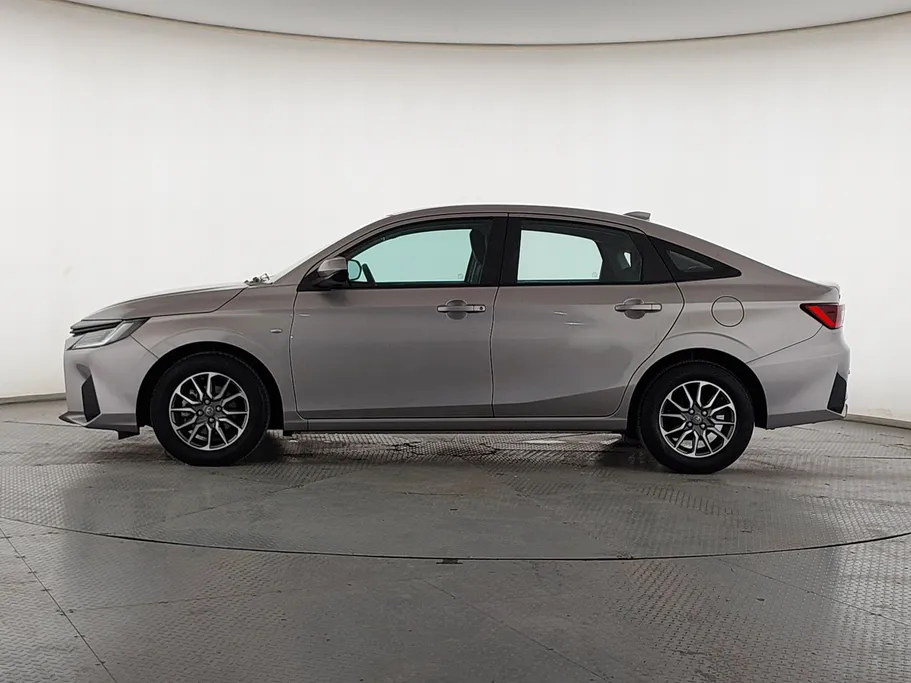 تويوتا يارس Y 2023 