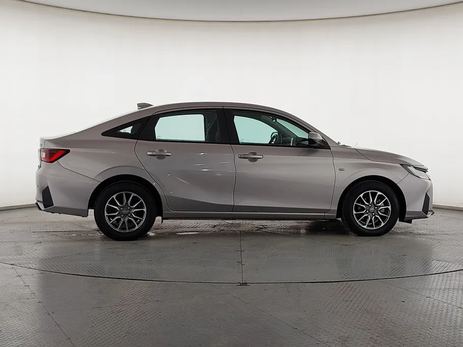 تويوتا يارس Y 2023 