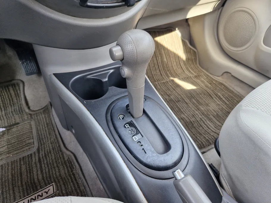 2023 Nissan Sunny SV Comfort 