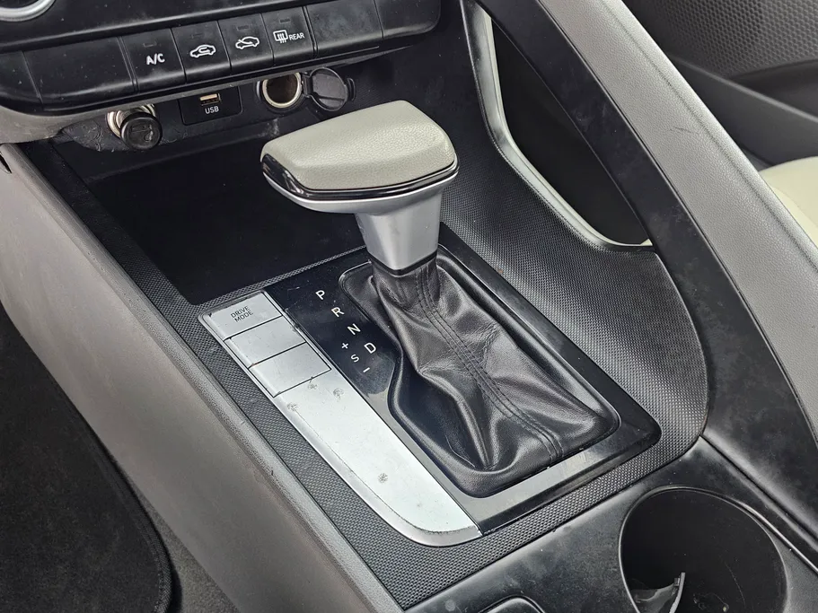 2022 Hyundai Elantra Fleet 