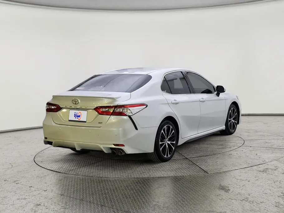 2020 Toyota Camry  SE 