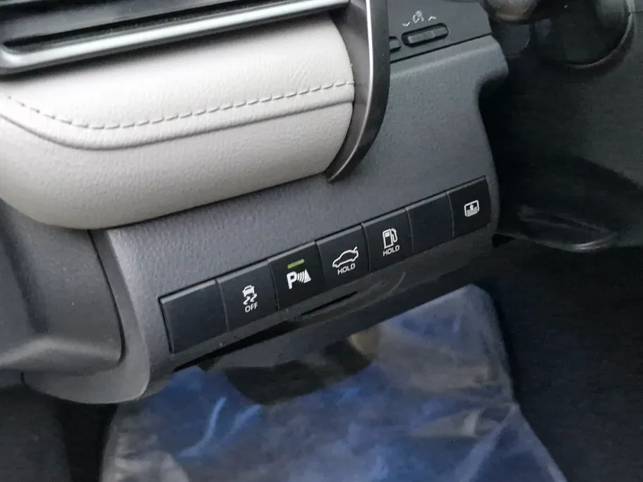 2020 Toyota Camry  SE 