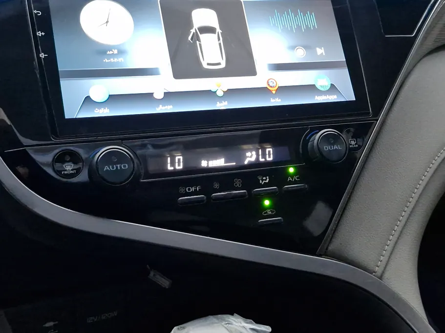 2020 Toyota Camry  SE 