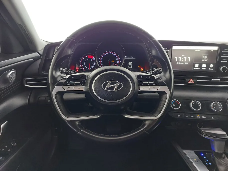 2022 Hyundai Elantra Smart Plus 