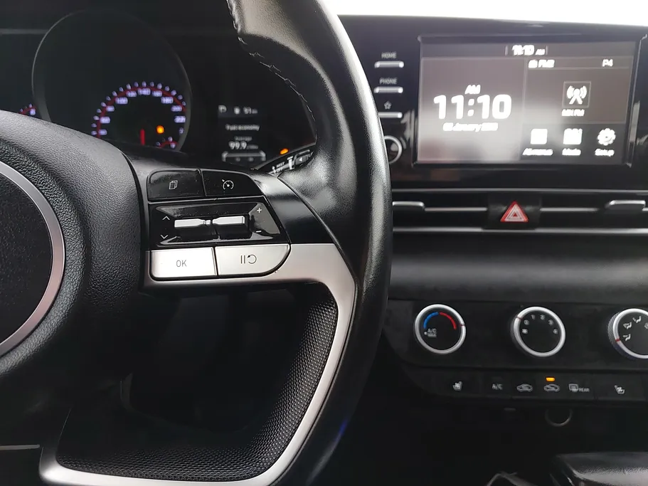 2022 Hyundai Elantra Smart Plus 