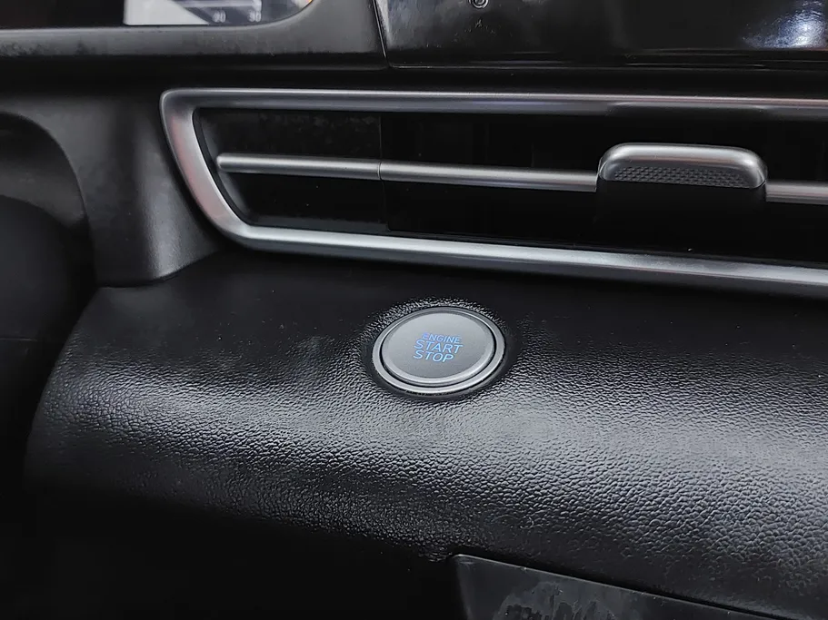 2022 Hyundai Elantra Smart Plus 