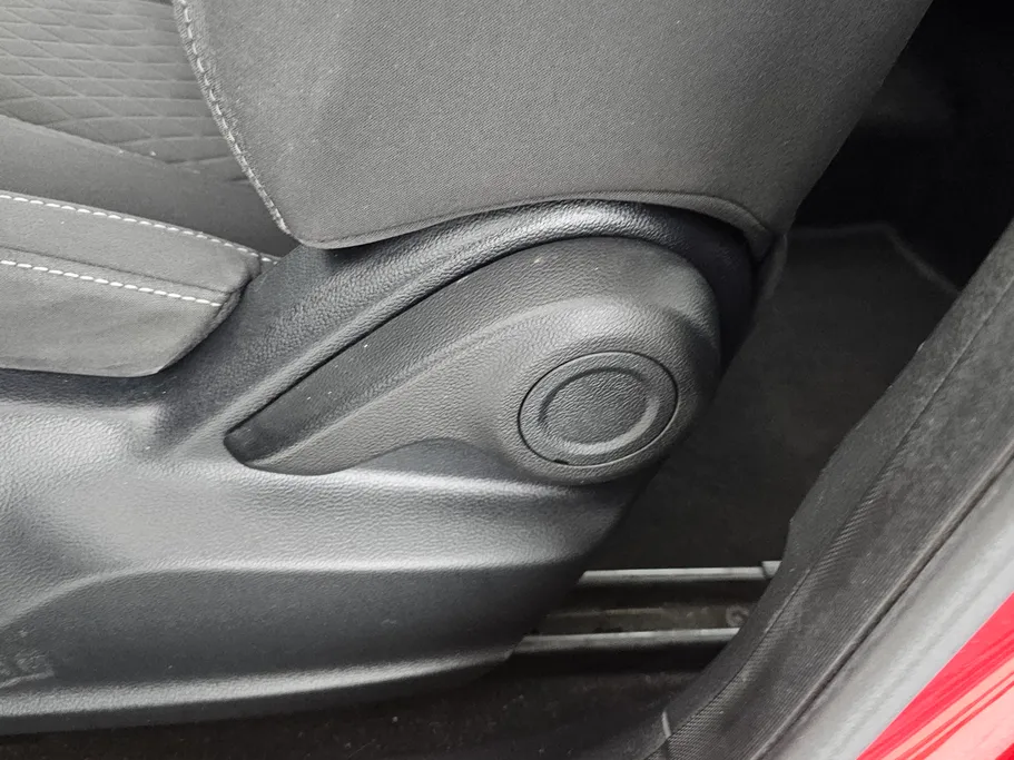 ام جي 5 COM 2022 