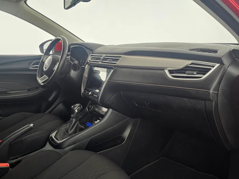 ام جي 5 COM 2022 