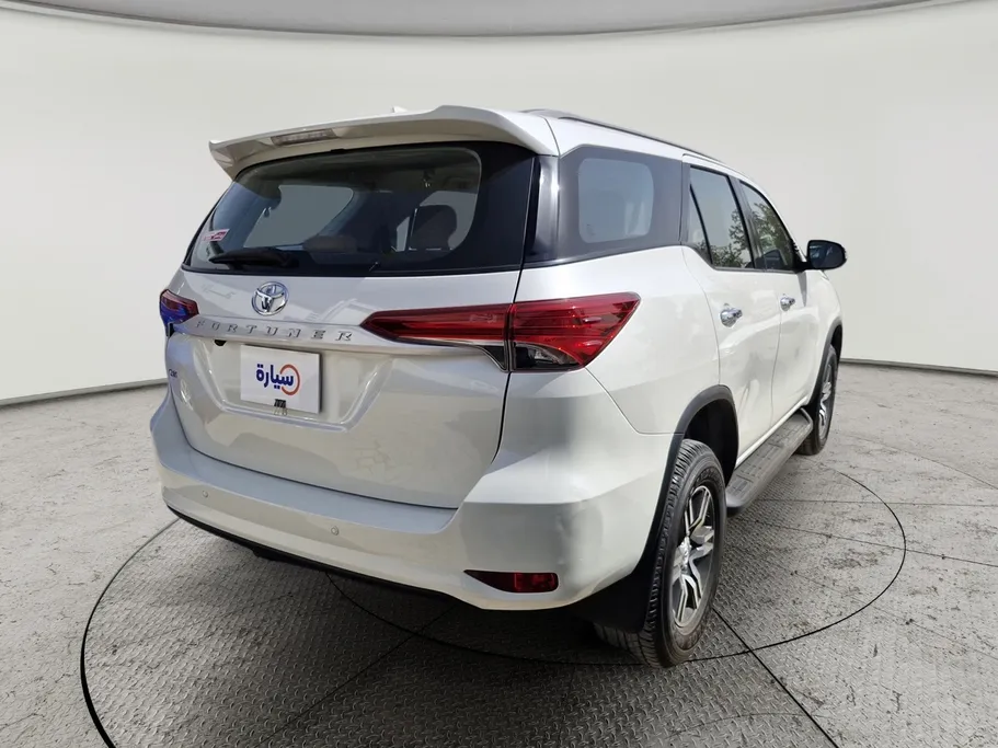 تويوتا فورتشنر GX 2022 