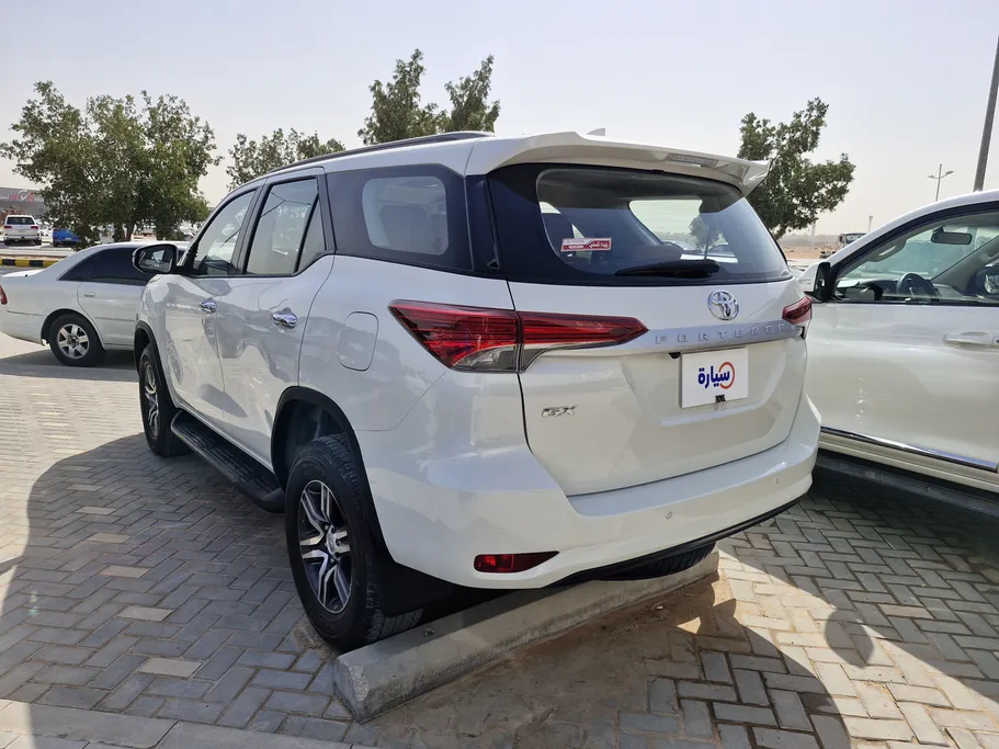 تويوتا فورتشنر GX 2022 